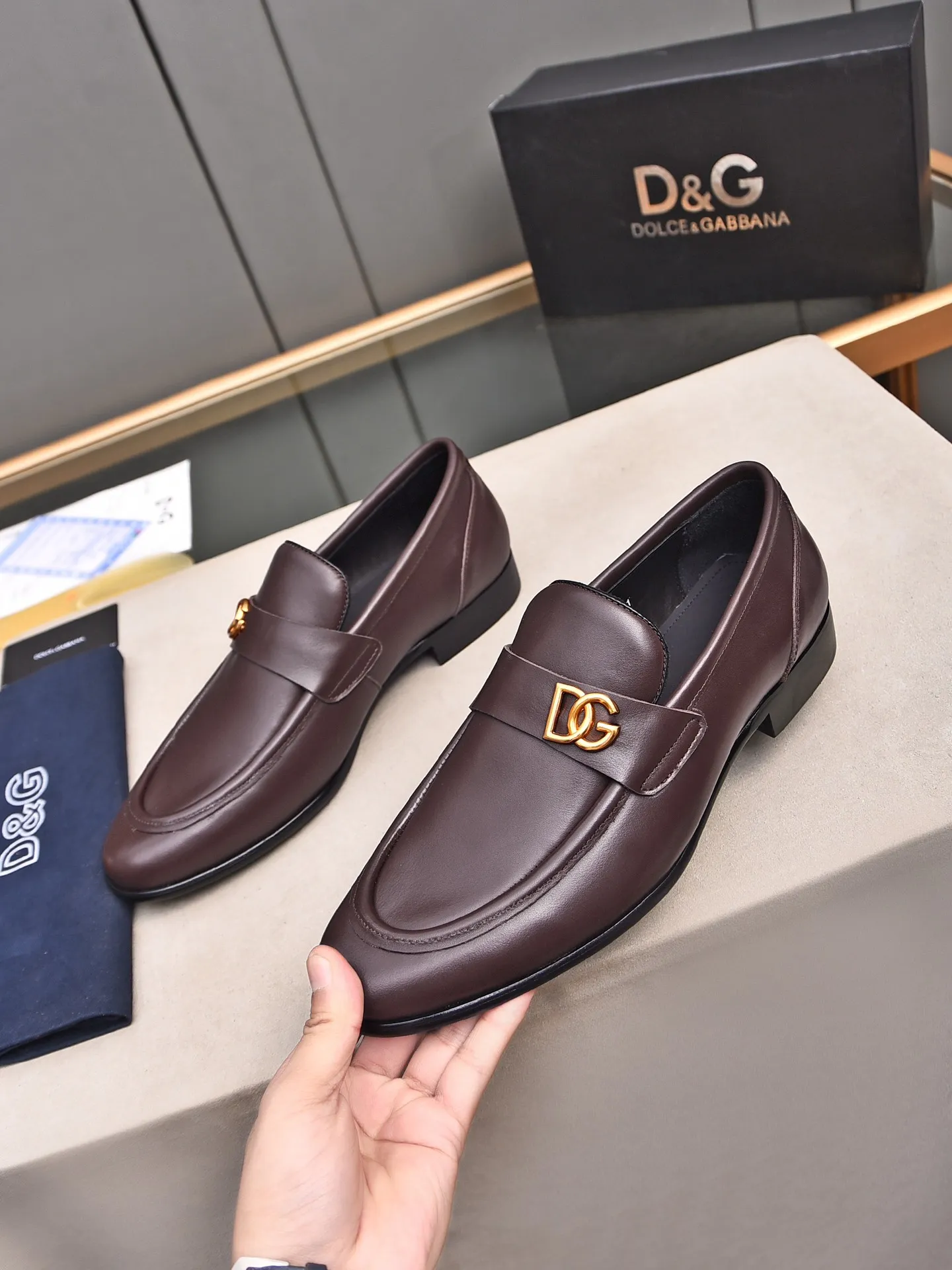 👍👍Men's shoes💰480 **Boutique recommendation**DG**The latest business formal leather shoes, official website synchronization, top version on the market, purely handmade. Fabric: imported calfskin with water-dyed cow lining 38, 39, 40, 41, 42, 43, 44 (customized at 45